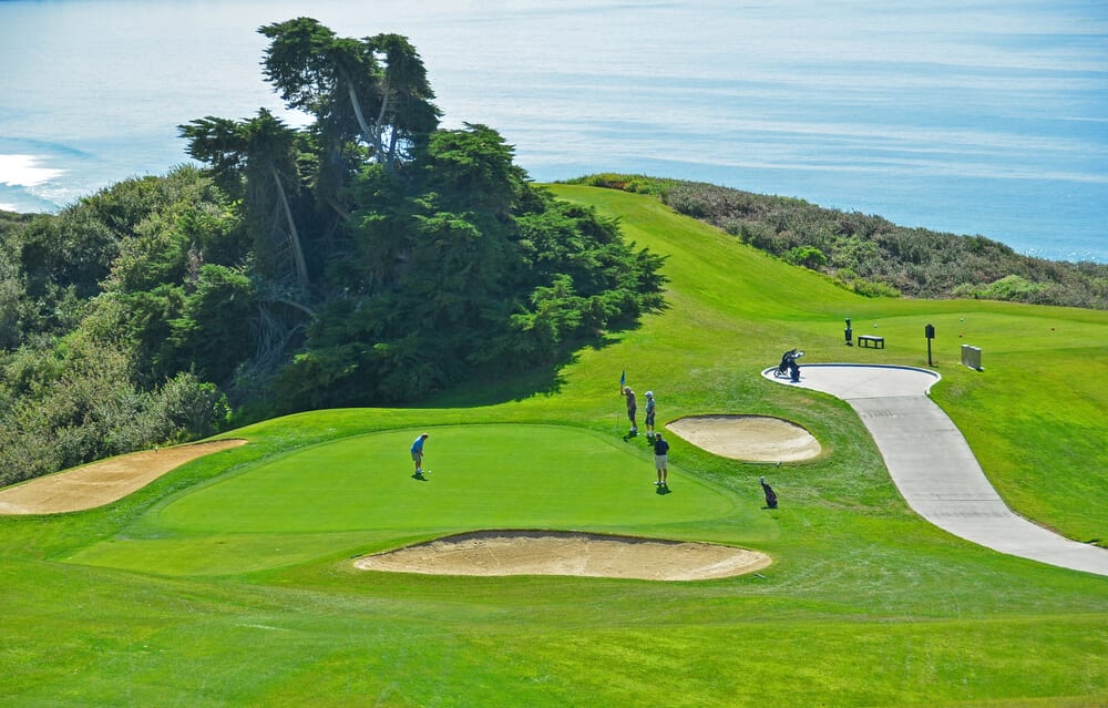 Photo of an Oceanfront Hole at Torrey Pines, the Best San Diego Golf Course.